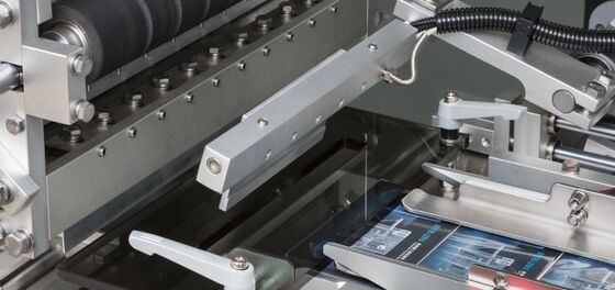 50Hz / 60Hz Cellophane Box Wrapping Machine Heat Sealing Cigarette Box Wrapping Machine